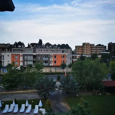 Sunnyapartment דירה